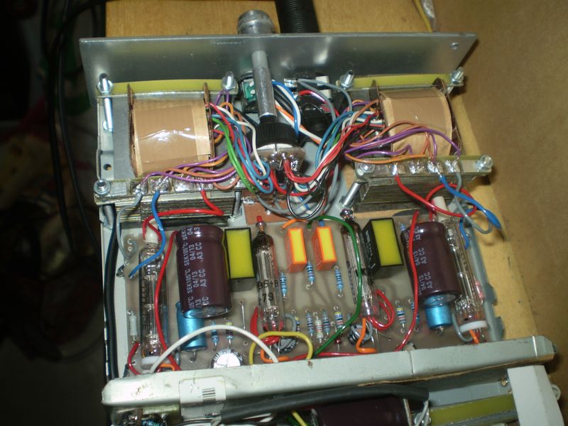 Az erősítő közelről